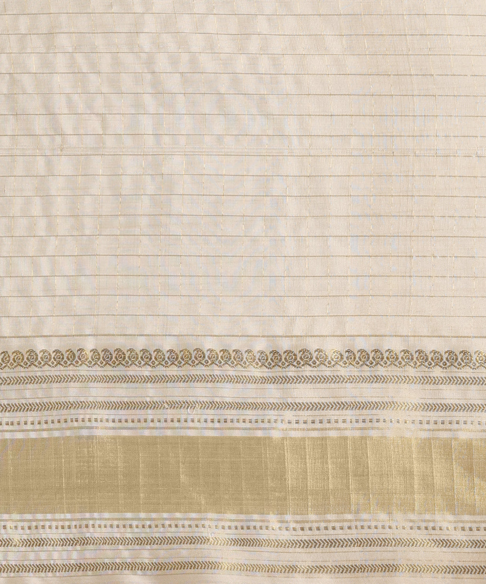 White_Handloom_Pure_Silk_Venkatgir_Revival_Saree_With_Zari_Checks_And_Petu_Border_WeaverStory_05