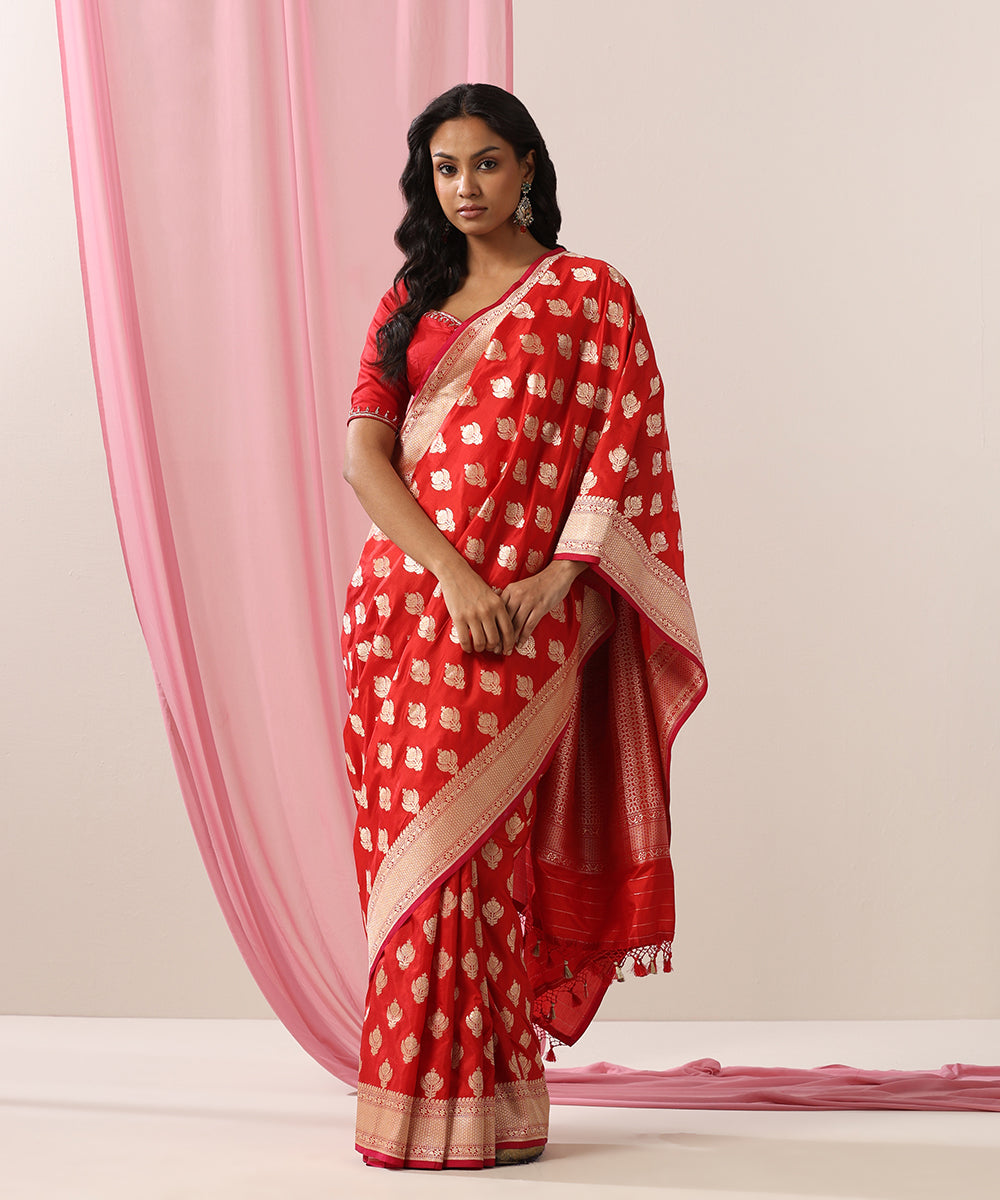 Red_Handloom_Pure_Katan_Silk_Banarasi_Saree_With_Cutwork_Zari_Booti_WeaverStory_02