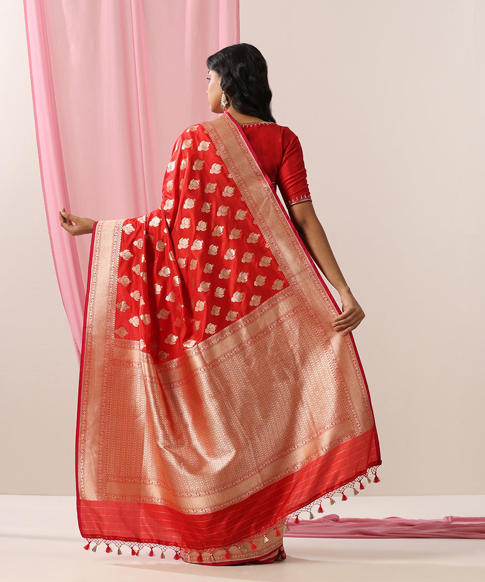 Red_Handloom_Pure_Katan_Silk_Banarasi_Saree_With_Cutwork_Zari_Booti_WeaverStory_03