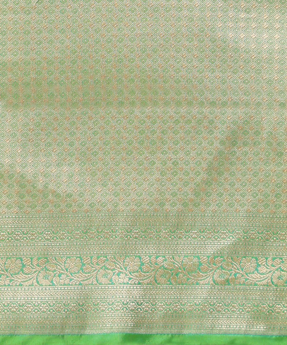 Aqua_Green_Handloom_Pure_Katan_Silk_Banarasi_Saree_With_Chowkadi_Jaal_WeaverStory_05