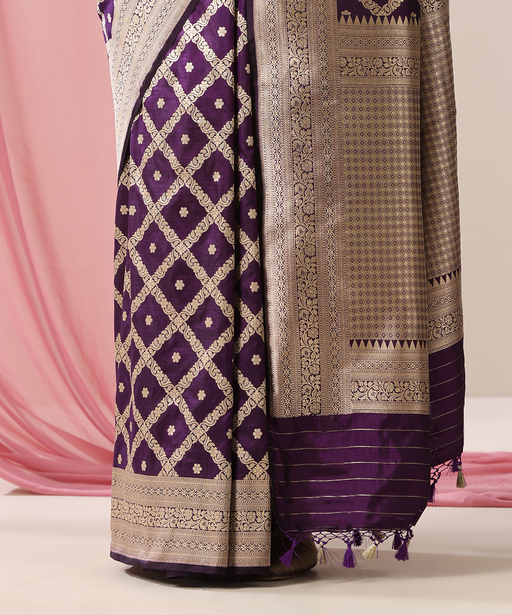 Purple_Handloom_Pure_Katan_Silk_Banarasi_Saree_With_Chowkadi_Jaal_WeaverStory_04