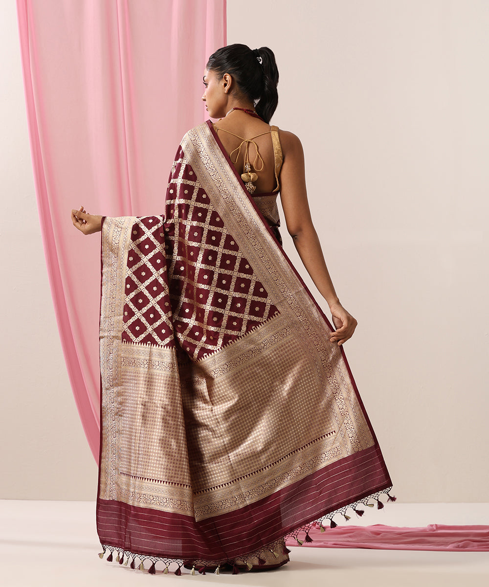 Handloom_Wine_Pure_Katan_Silk_Banarasi_Saree_With_Chowkadi_Jaal_WeaverStory_03