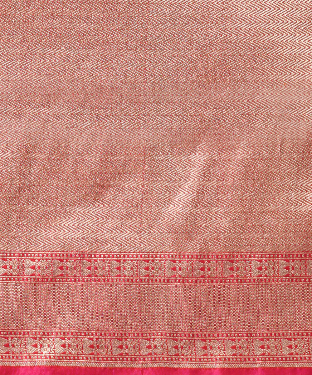 Handloom_Pink_Dual_Tone_Pure_Katan_Silk_Banarasi_Saree_With_Meenakari_Floral_Jaal_WeaverStory_05