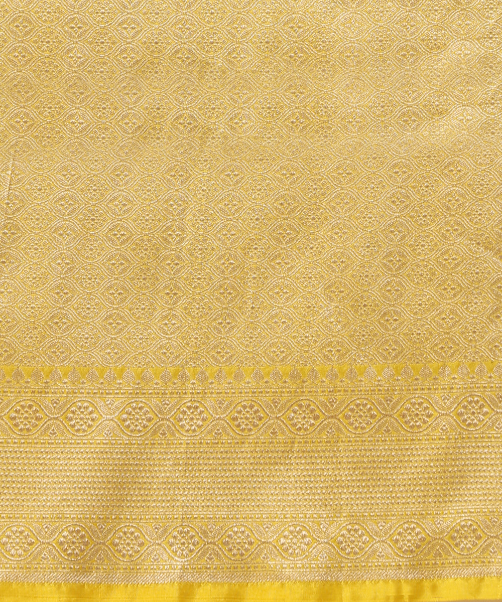 Yellow_Handloom_Pure_Katan_Silk_Banarasi_Saree_With_Red_Meenakari_WeaverStory_05