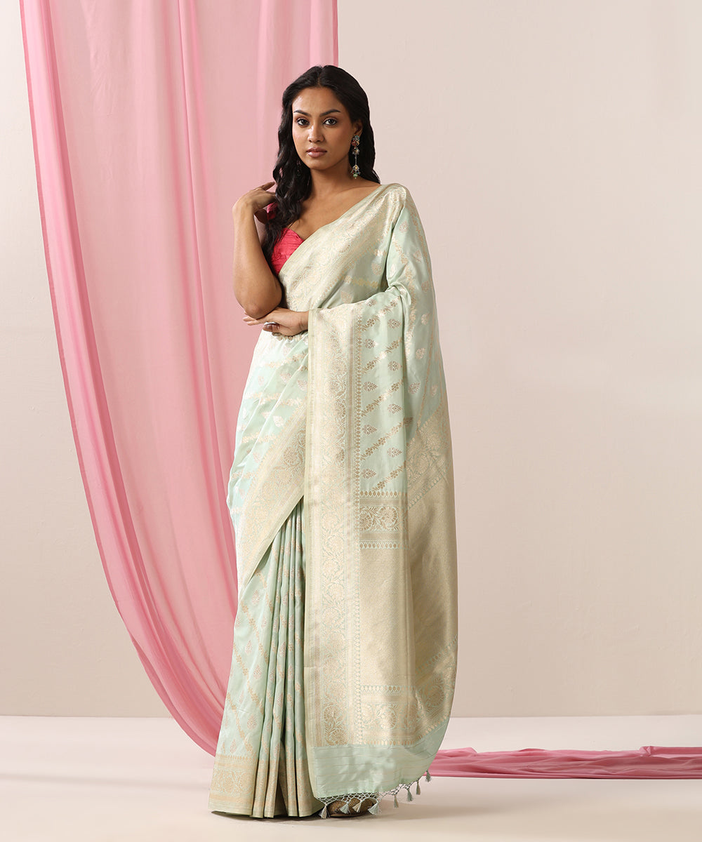 Handloom_Powder_Blue_Pure_Katan_Silk_Banarasi_Saree_With_Diagonal_Bel_And_Silver_Zari_Motifs_WeaverStory_02