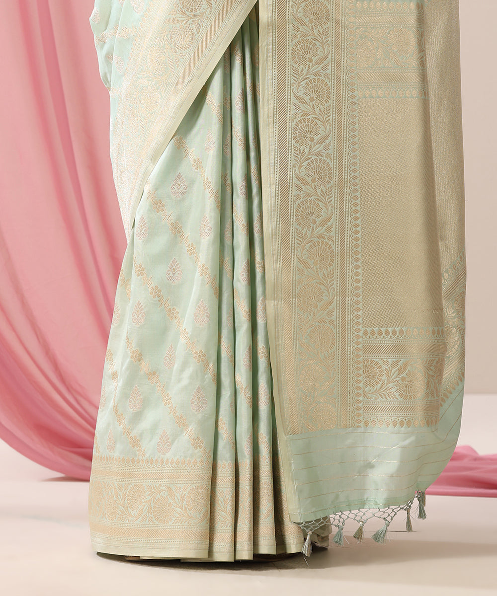 Handloom_Powder_Blue_Pure_Katan_Silk_Banarasi_Saree_With_Diagonal_Bel_And_Silver_Zari_Motifs_WeaverStory_04