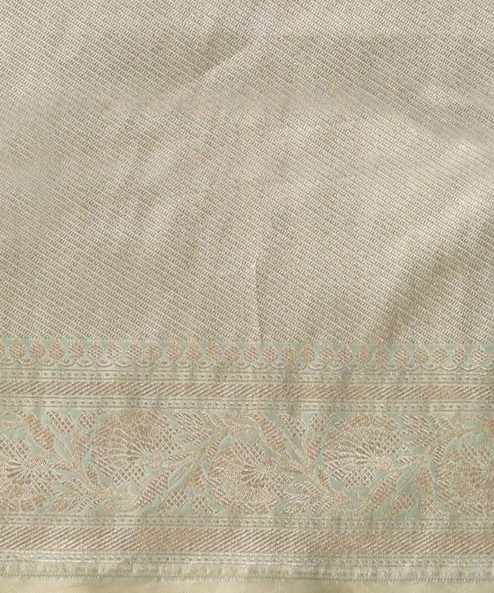 Handloom_Powder_Blue_Pure_Katan_Silk_Banarasi_Saree_With_Diagonal_Bel_And_Silver_Zari_Motifs_WeaverStory_05