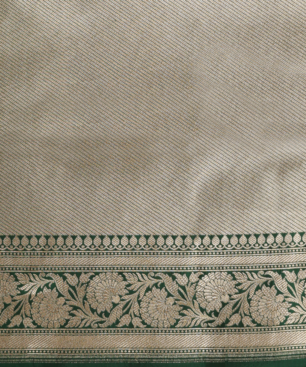 Handloom_Emerald_Green_Pure_Katan_Silk_Banarasi_Saree_With_Diagonal_Bel_And_Silver_Zari_Motifs_WeaverStory_05