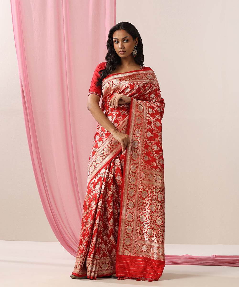 Handloom_Red_Pure_Katan_Silk_Banarasi_Saree_With_Gold_And_Silver_Zari_Floral_Jaal_WeaverStory_02