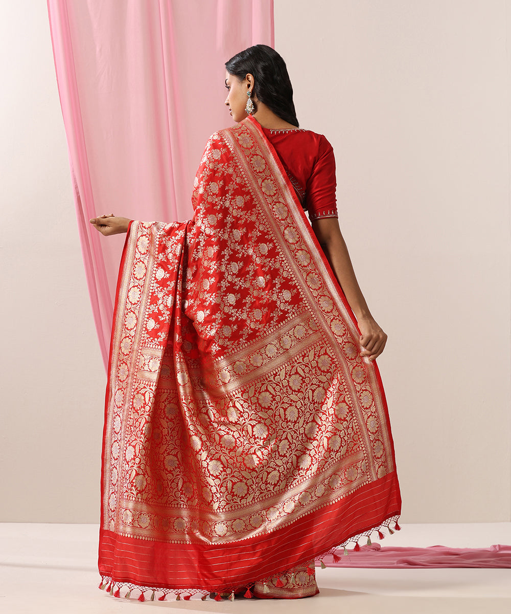 Handloom_Red_Pure_Katan_Silk_Banarasi_Saree_With_Gold_And_Silver_Zari_Floral_Jaal_WeaverStory_03