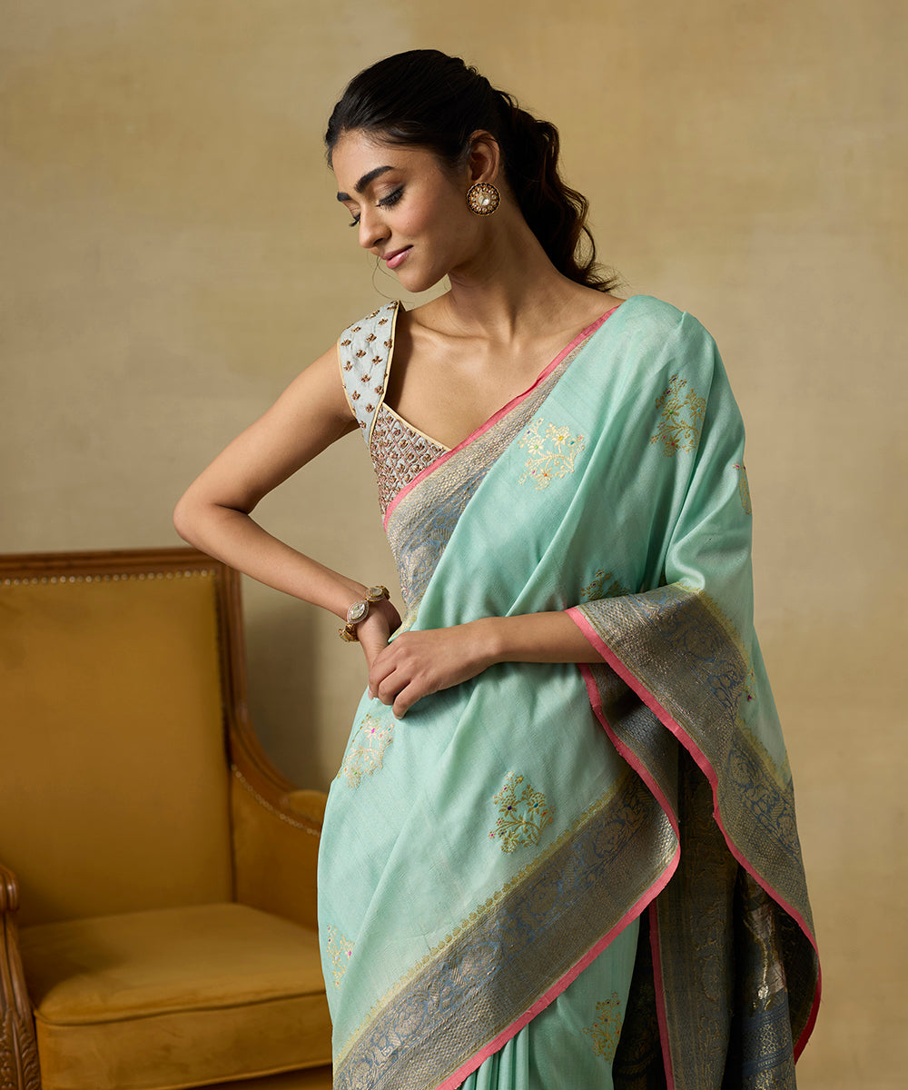 Light_Green_Handloom_Pure_Tussar_Georgette_Banarasi_Saree_With_Grey_Border_And_Peach_Selvedge_WeaverStory_02
