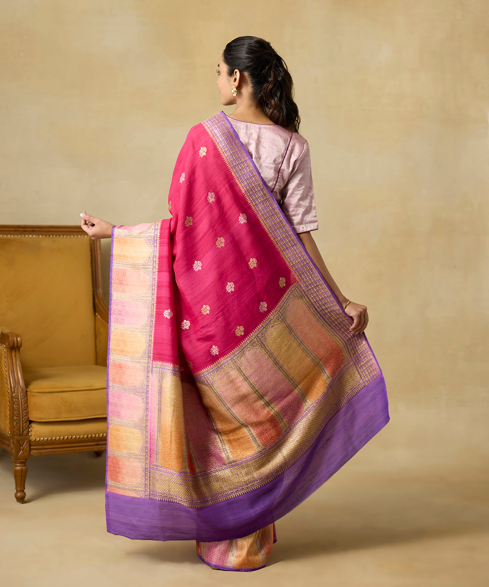 Handloom_Magenta_Pure_Tussar_Georgette_Banarasi_Saree_With_Hand_Brush_Painted_Border_WeaverStory_03