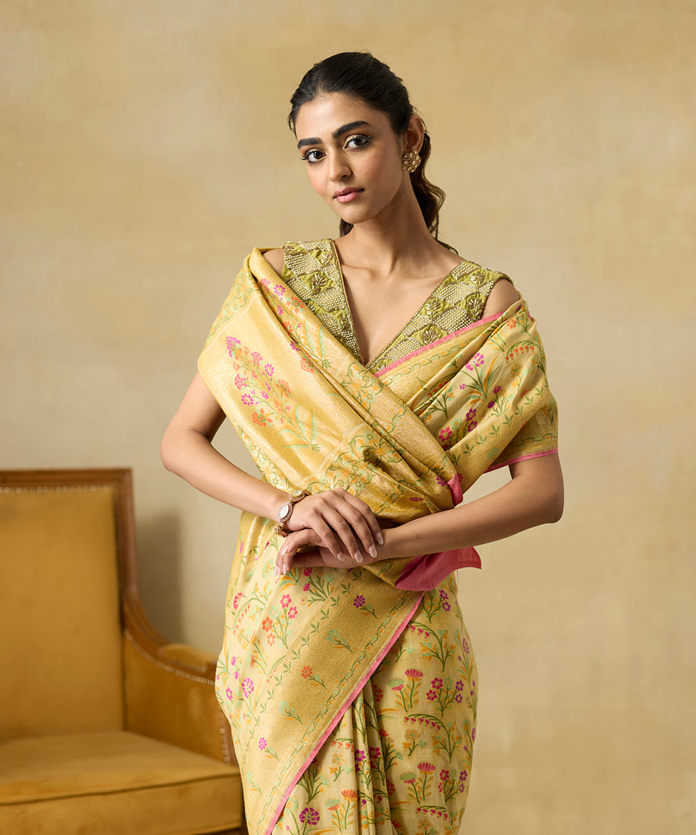 Yellow_And_Pink_Handloom_Pure_Moonga_Silk_Banarasi_Saree_With_Meenakari_WeaverStory_02