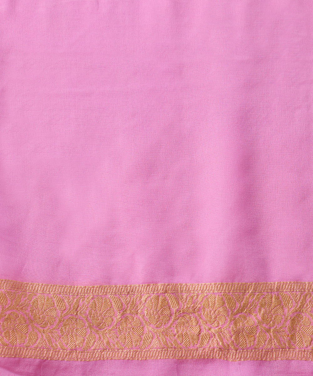 Grey_And_Pink_Double_Shaded_Handloom_Banarasi_Georgette_Saree_With_Cutwork_Zari_Jaal_WeaverStory_05