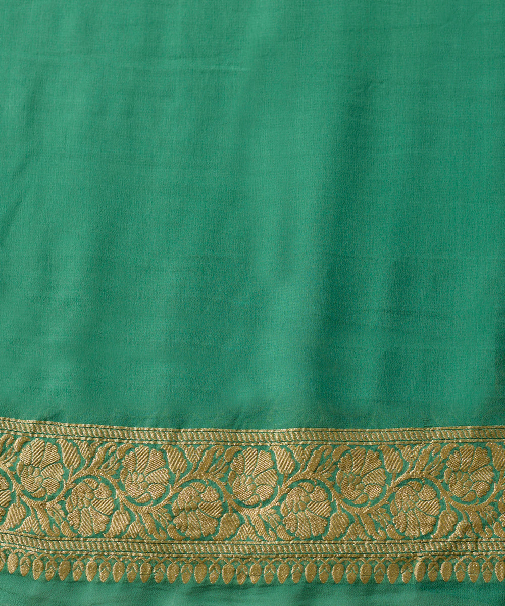 Beige_And_Green_Double_Shaded_Handloom_Georgette_Banarasi_Saree_With_Jaal_WeaverStory_05