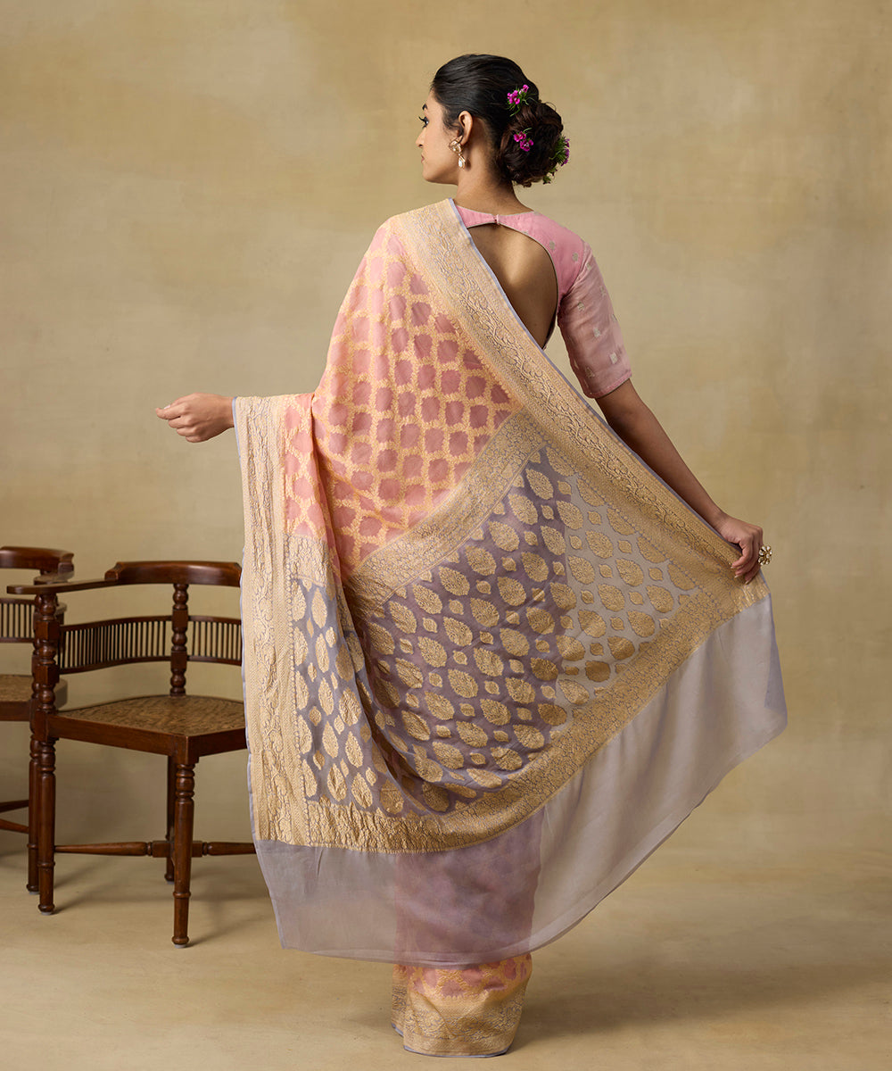 Handloom_Grey_And_Peach_Double_Shaded_Banarasi_Georgette_Saree_With_Zari_Jaal_WeaverStory_03