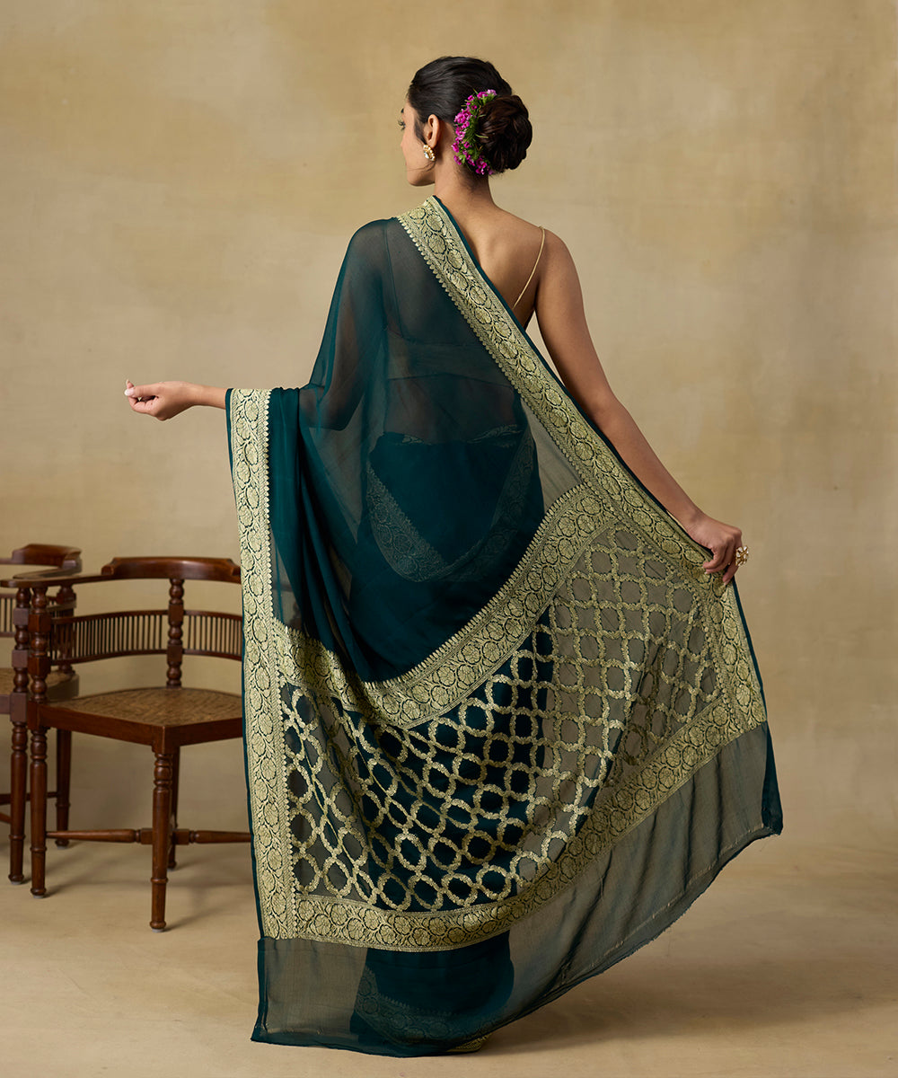 Bottle_Green_Handloom_Pure_Georgette_Banarasi_Saree_With_Floral_Border_WeaverStory_03