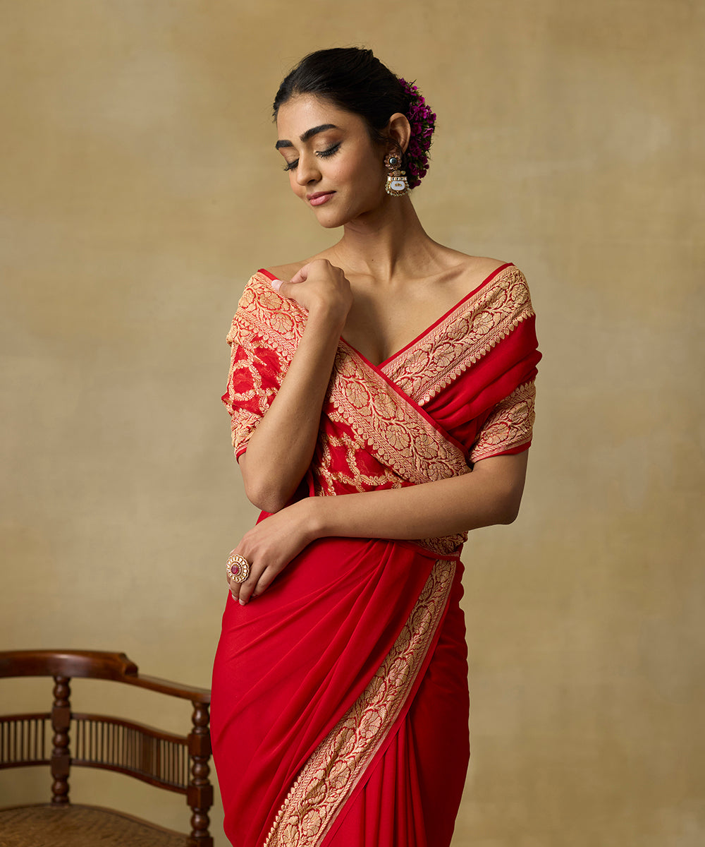 Handloom_Red_Pure_Georgette_Banarasi_Saree_With_Zari_Border_WeaverStory_02