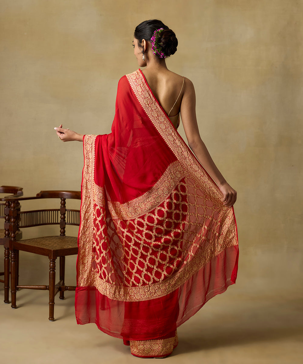 Handloom_Red_Pure_Georgette_Banarasi_Saree_With_Zari_Border_WeaverStory_03