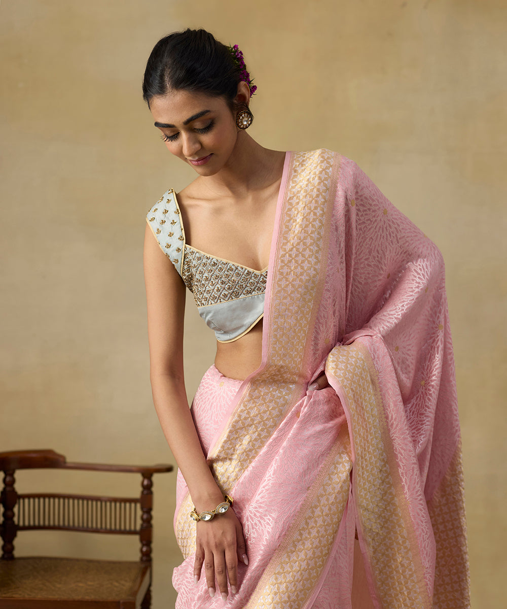 Handloom_Pink_Pure_Georgette_Banarasi_Saree_With_All_Over_Flowers_WeaverStory_02