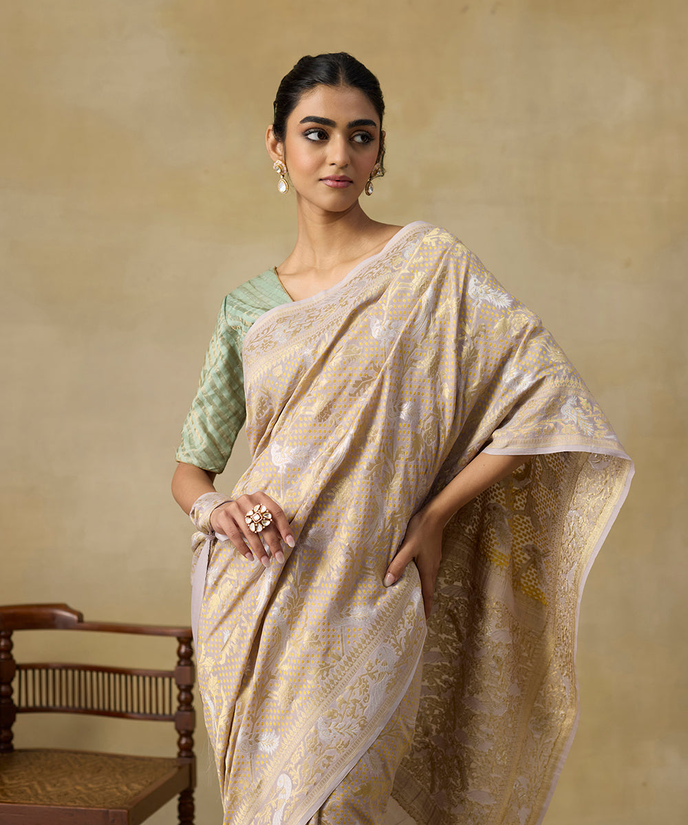 Grey_Handloom_Pure_Georgette_Banarsai_Saree_With_Peacocks_WeaverStory_02