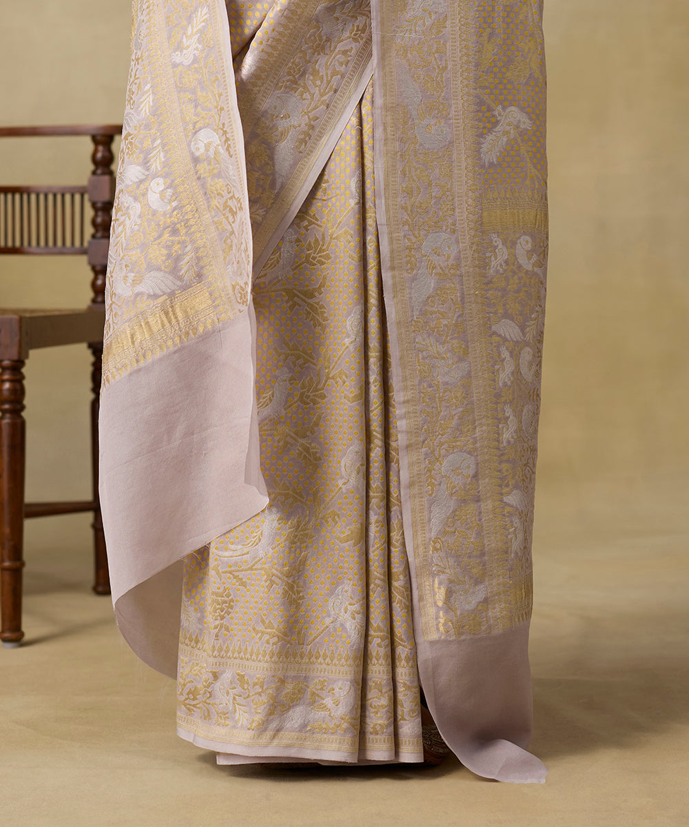 Grey_Handloom_Pure_Georgette_Banarsai_Saree_With_Peacocks_WeaverStory_04