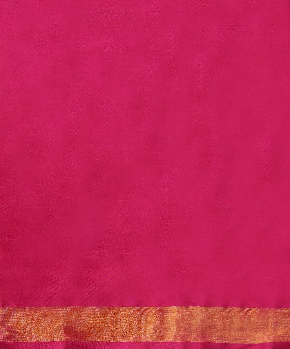 Handloom_Parrot_Green_And_Pink_Pure_Mulberry_Silk_Ikat_Patola_Saree_With_Tree_Motifs_WeaverStory05