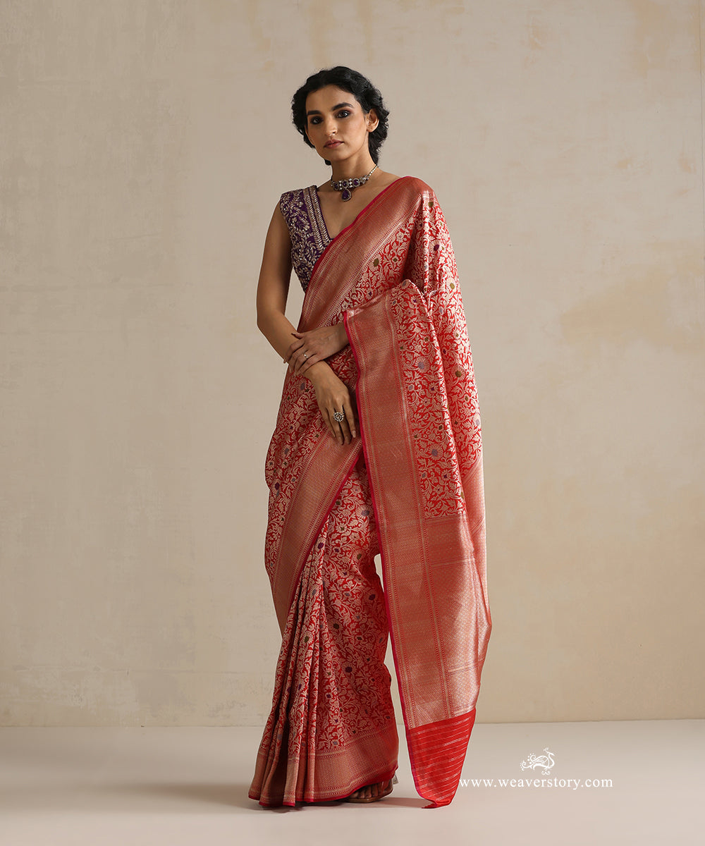 Red_Handloom_Pure_Katan_Silk_Kadhwa_Banarasi_Saree_With_Meenakari_Zari_Tanchoi_Work_WeaverStory_02