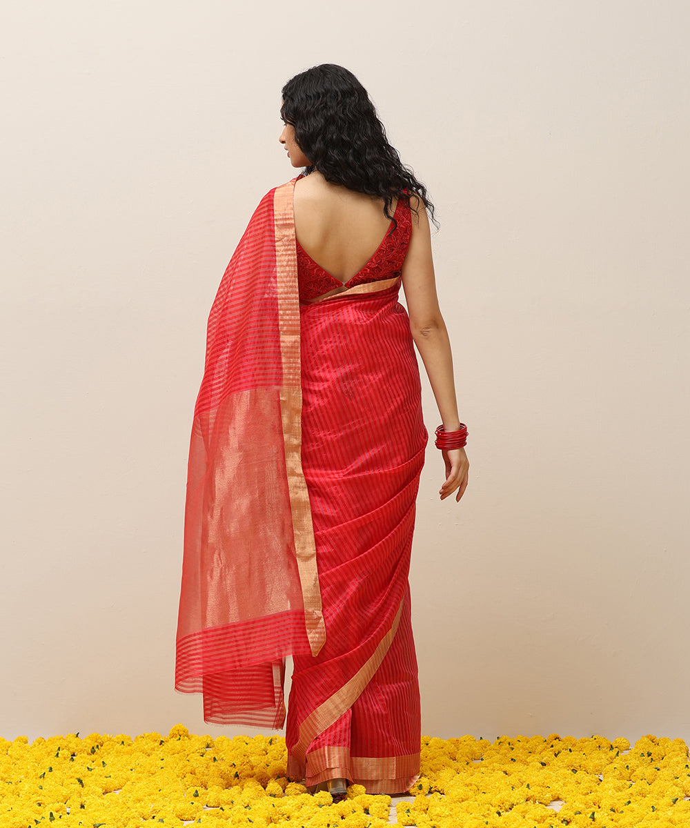 Handloom_Red_Pure_Cotton_Silk_Chanderi_Saree_With_Stripes_And_Golden_Border_WeaverStory_03