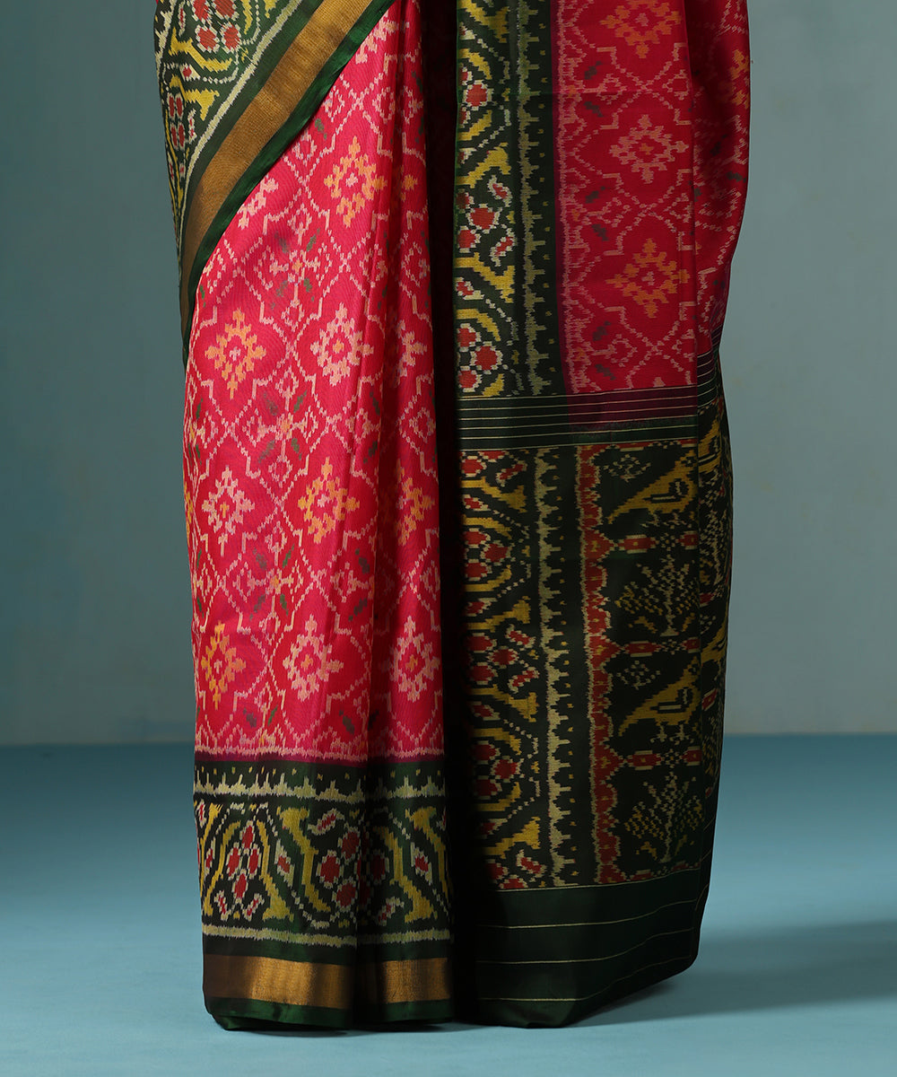 Hot_Pink_Handloom_Pure_Mulberry_Silk_Ikat_Patola_Saree_With_Green_Border_And_Palla_WeaverStory_04