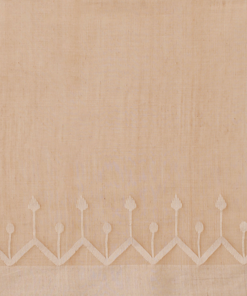 Beige_Handloom_Mulmul_Dhakai_Jamdani_Saree_With_Cheveron_Border_WeaverStory_05