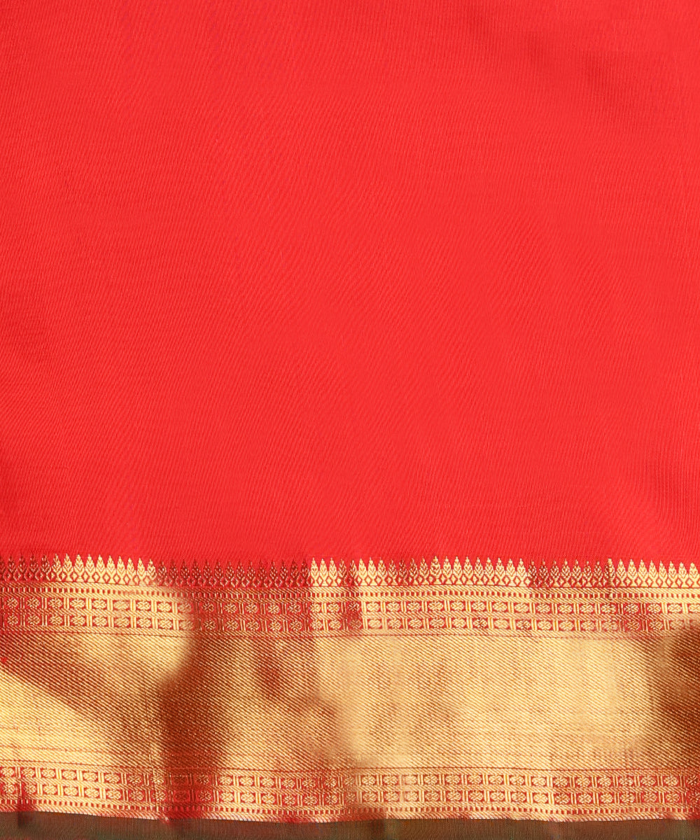Handloom_Cream_Pure_Silk_Kanjivaram_Saree_With_Deep_Magenta_Border_And_Pure_Zari_WeaverStory_06