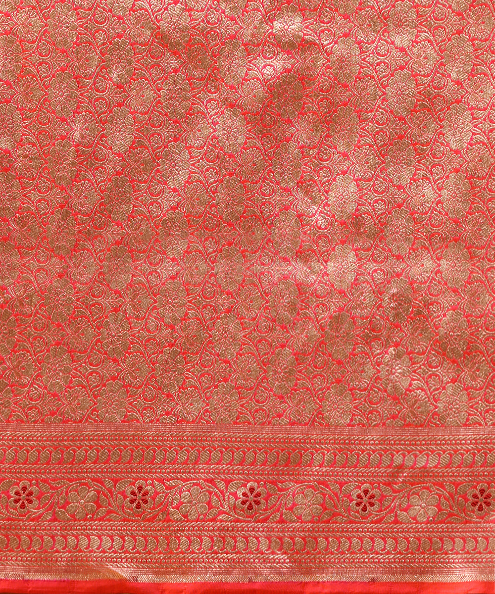 Handloom_Pink_Pure_Katan_Silk_Banarasi_Saree_With_Small_Zari_Booti_With_Red_Meenakari_WeaverStory_05
