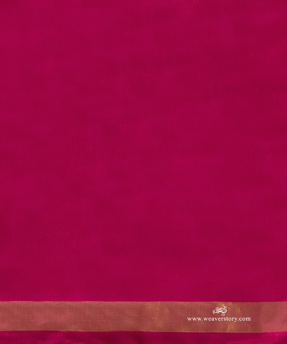 Handloom_Dark_Grey_Pure_Mulberry_Silk_Ikat_Patola_Saree_With_Pink_Border_And_Pallu_WeaverStory_05