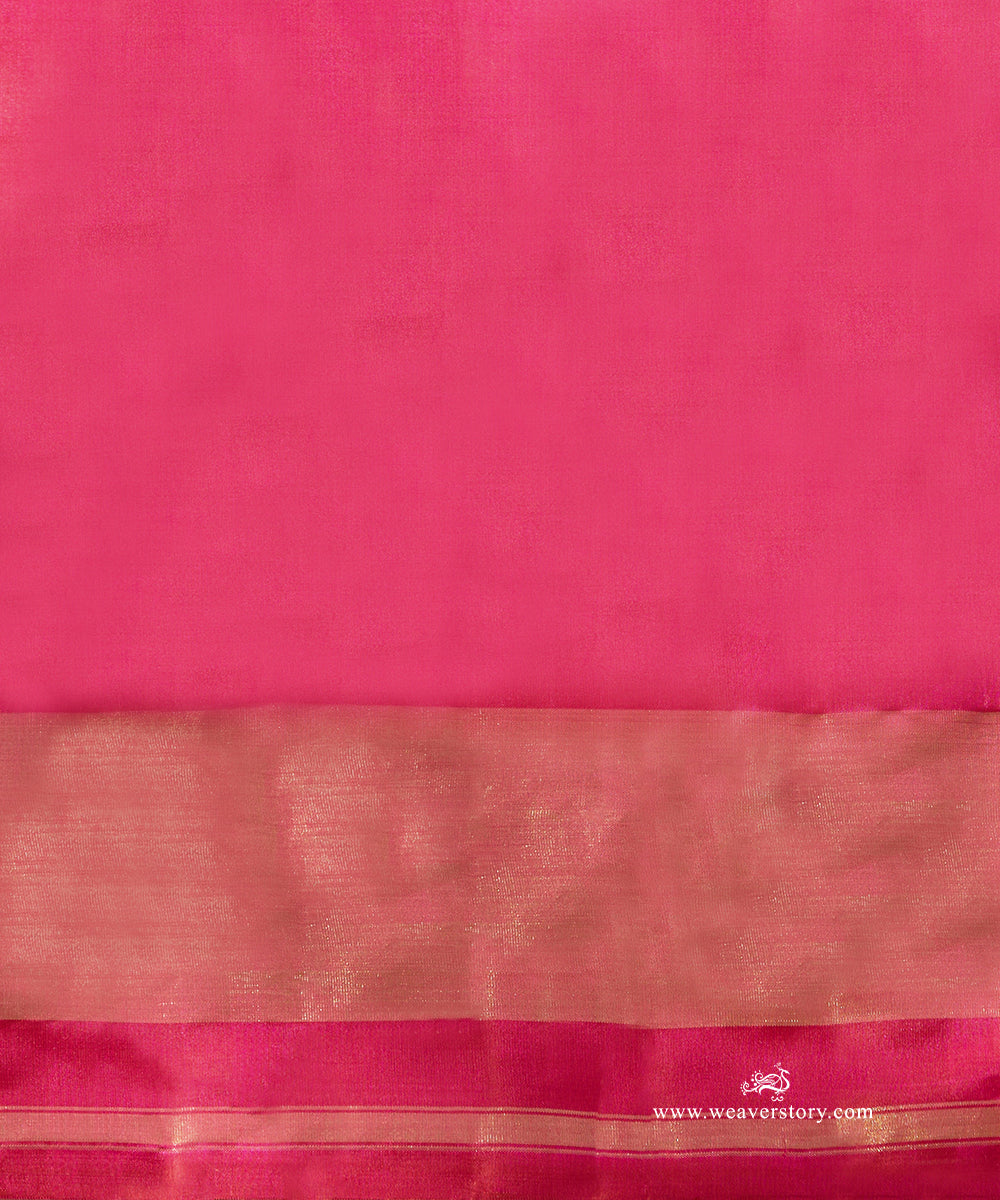Handloom_Lemon_Green_Plain_Pure_Mulberry_Silk_Ikat_Patola_Saree_Rani_Pink_Border_Pallu_WeaverStory_05