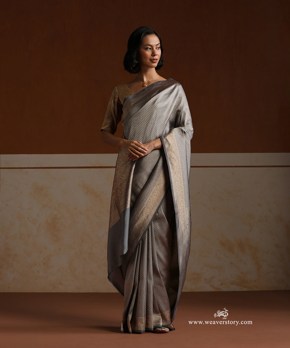 Grey_Handlom_Pure_Katan_Silk_Banarasi_Saree_With_Zari_Tanchoi_With_Small_Paisley_WeaverStory_02