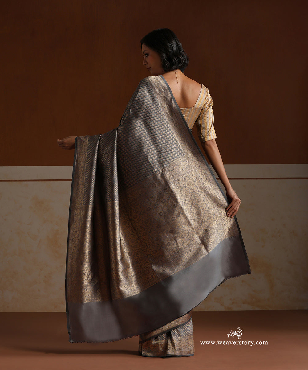 Grey_Handlom_Pure_Katan_Silk_Banarasi_Saree_With_Zari_Tanchoi_With_Small_Paisley_WeaverStory_03