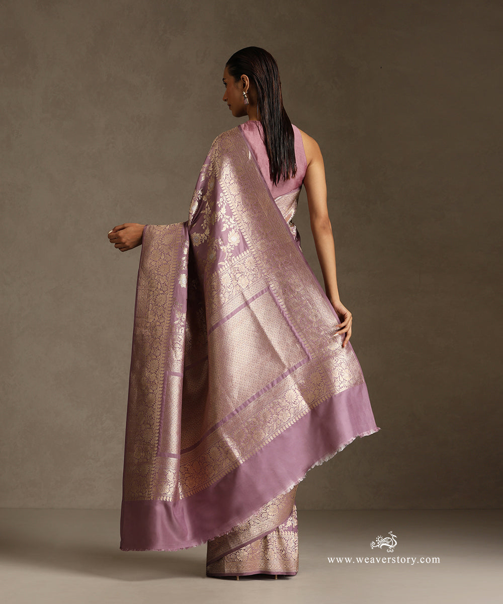 Handloom_Mauve_Pure_Katan_Silk_Banarasi_Saree_With_Kadhwa_Floral_Sona_Rupa_Jaal_WeaverStory_03