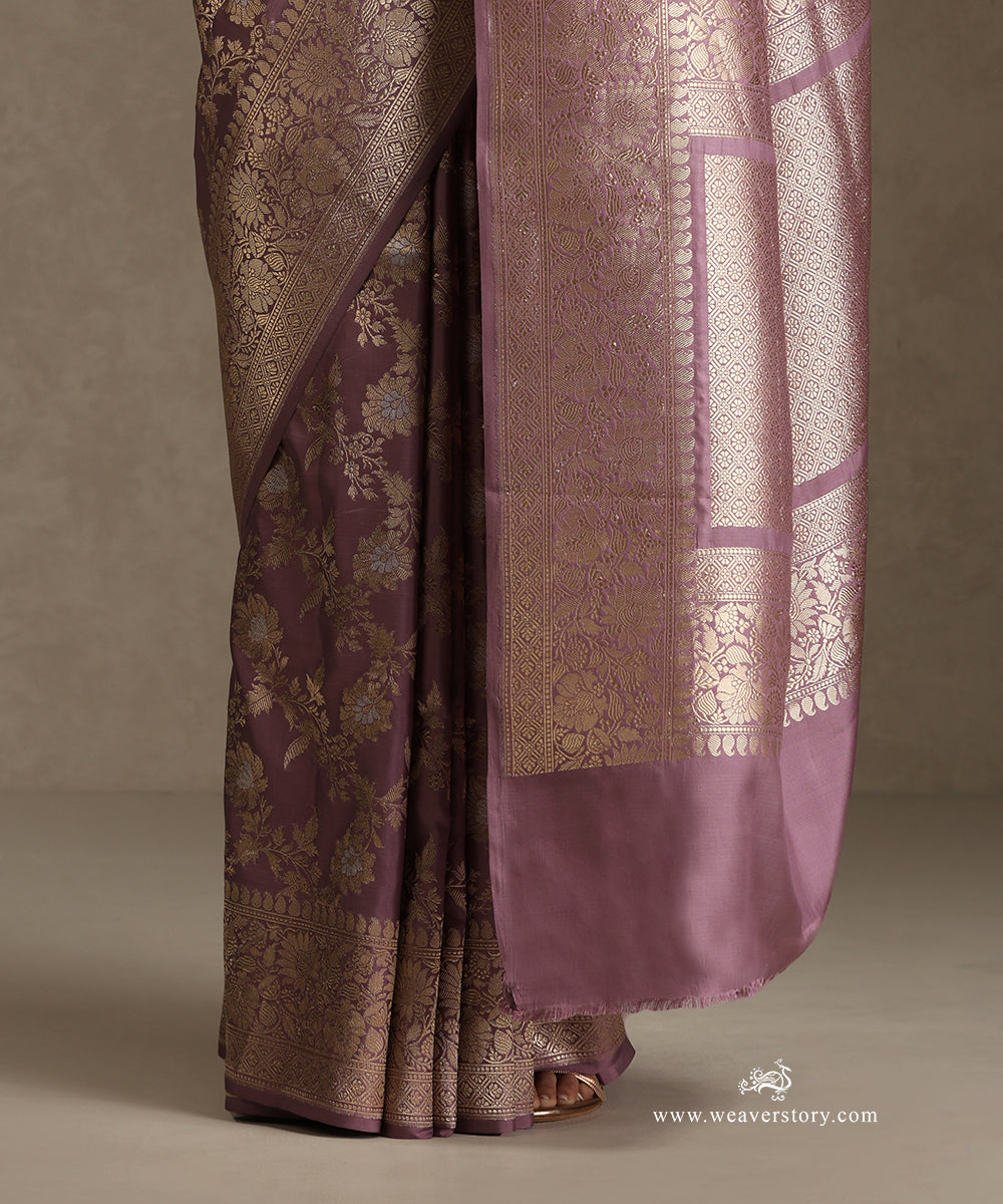 Handloom_Mauve_Pure_Katan_Silk_Banarasi_Saree_With_Kadhwa_Floral_Sona_Rupa_Jaal_WeaverStory_04