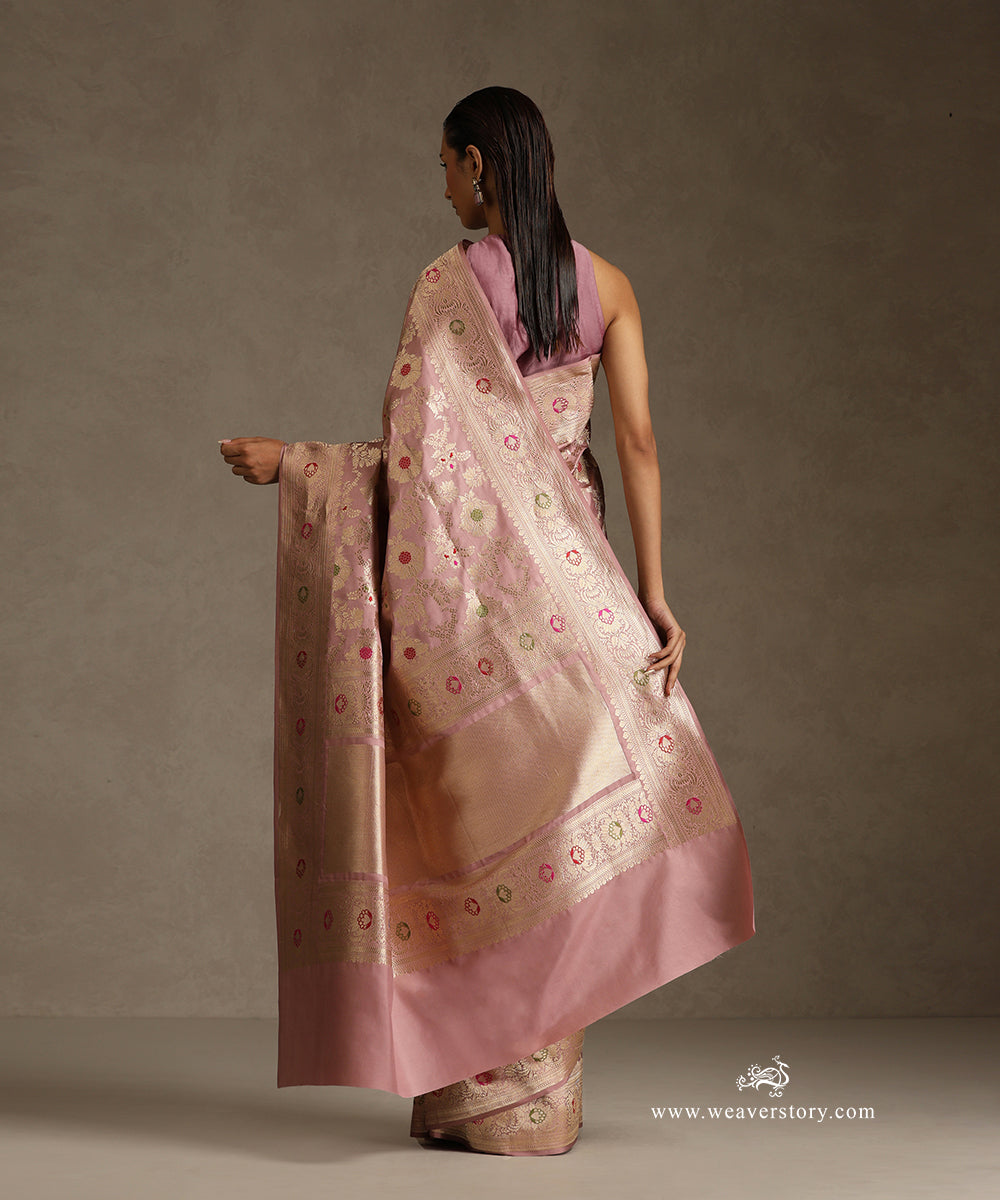 Handloom_Baby_Pink_Pure_Katan_Silk_Banarasi_Saree_With_Sona_Rupa_Jaal_And_Meenakari_WeaverStory_03