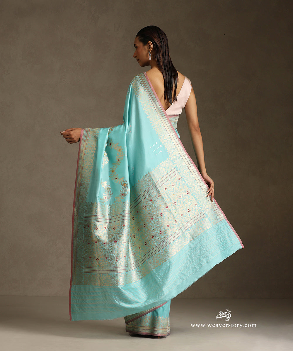 Ice_Blue_Handloom_Pure_Katan_Silk_Kadhwa_Banarasi_Saree_With_Meenakari_Jaal_WeaverStory_03