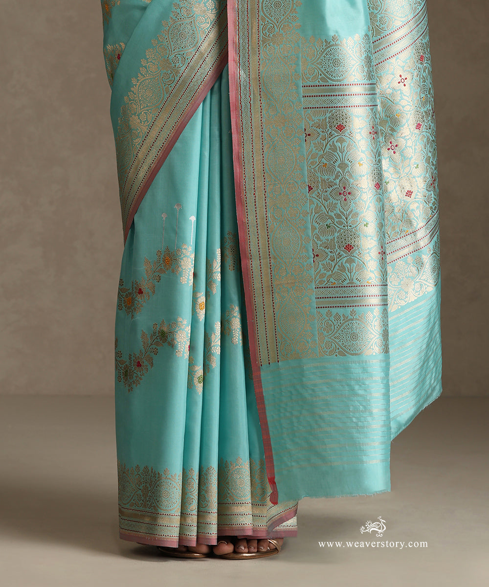 Ice_Blue_Handloom_Pure_Katan_Silk_Kadhwa_Banarasi_Saree_With_Meenakari_Jaal_WeaverStory_04