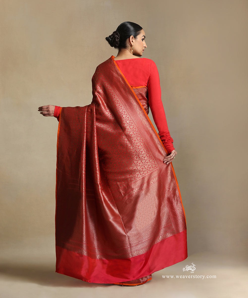 Red_Handloom_Pure_Katan_Silk_Kimkhab_Banarasi_Saree_With_Antique_Zari_WeaverStory_03