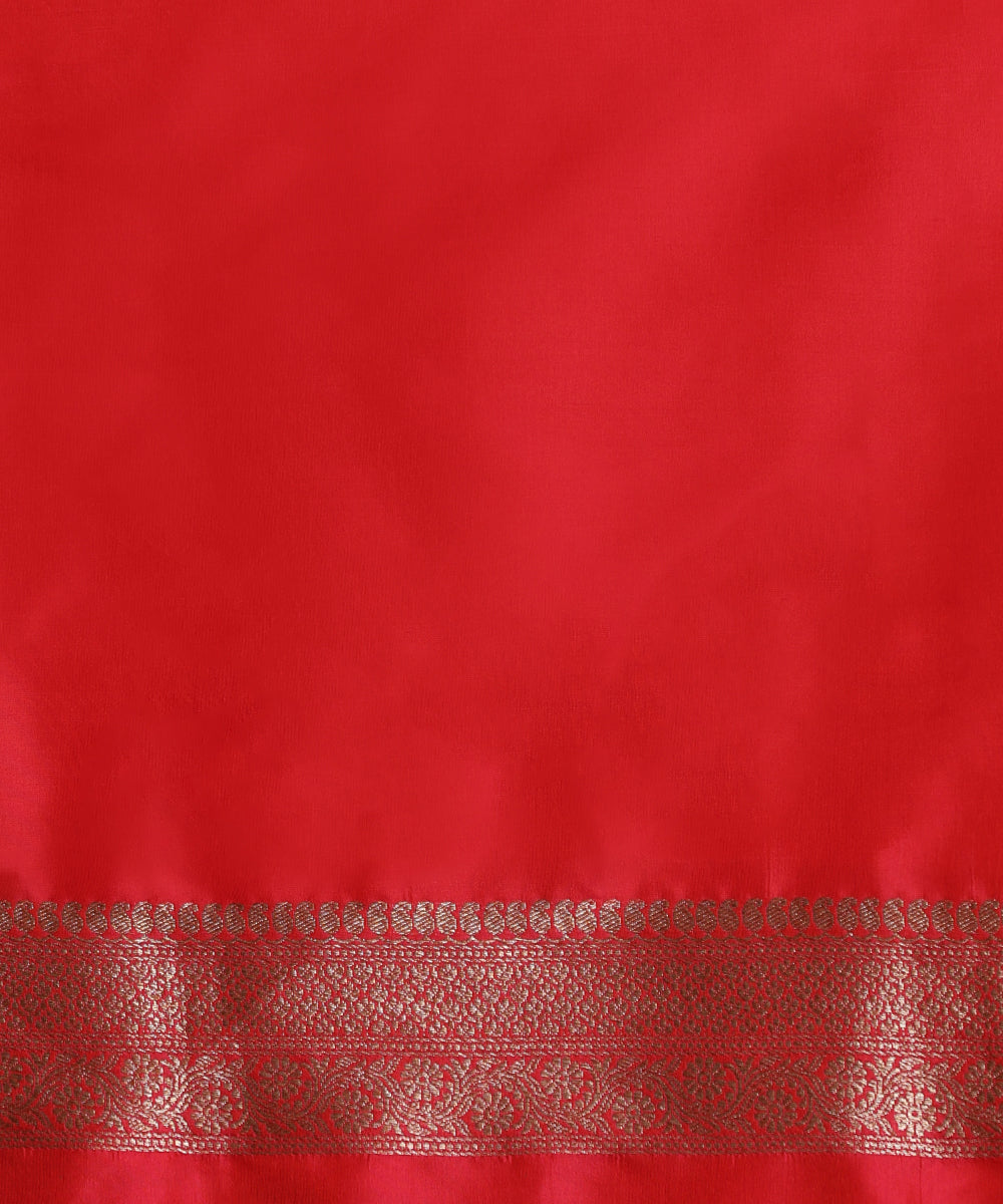 Red_Handloom_Pure_Katan_Silk_Kimkhab_Banarasi_Saree_With_Antique_Zari_WeaverStory_05