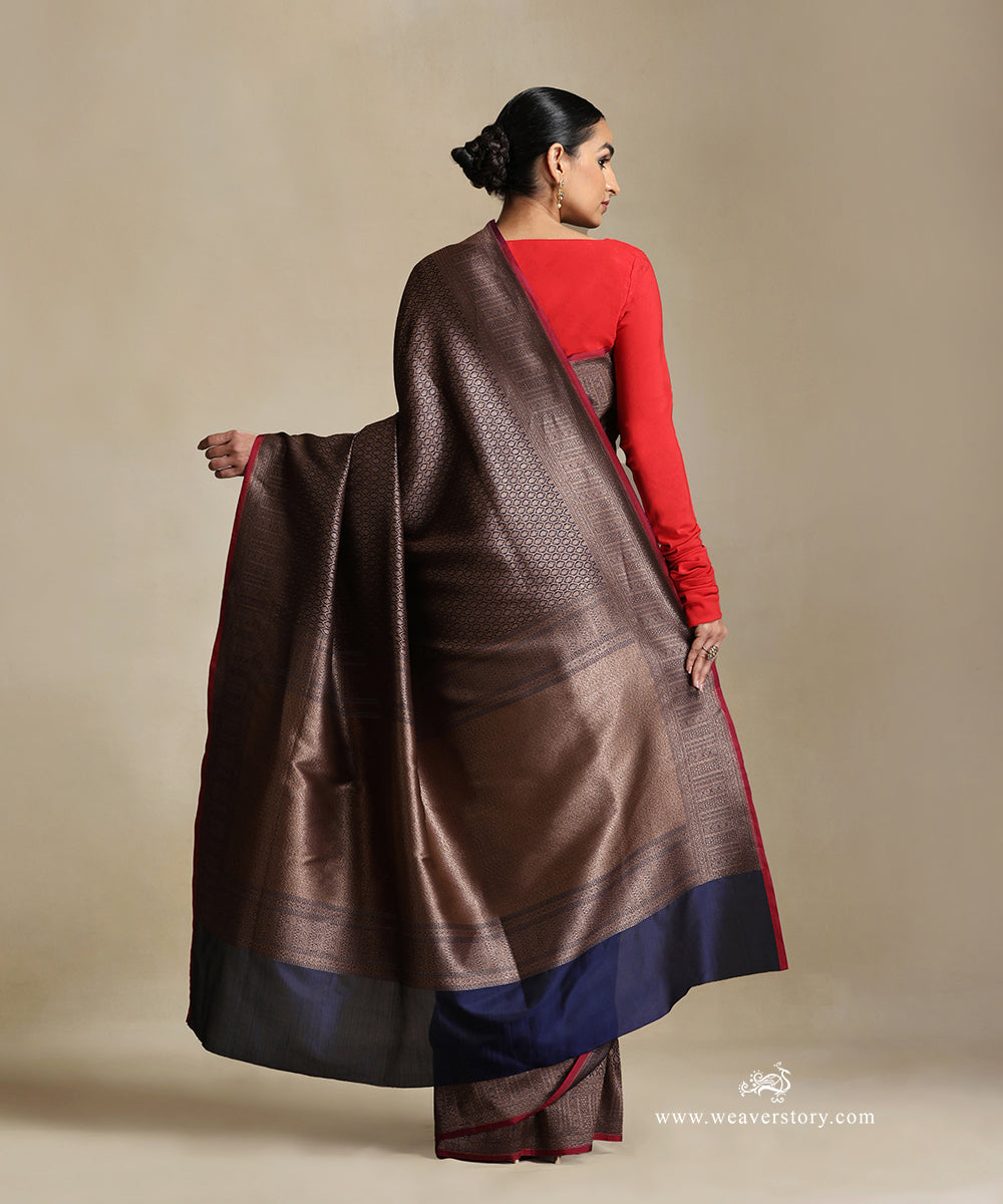 Handloom_Pure_Katan_Silk_Navy_Blue_Kimkhab_Banarasi_Saree_With_Small_Flowers_Antique_Zari_WeaverStory_03