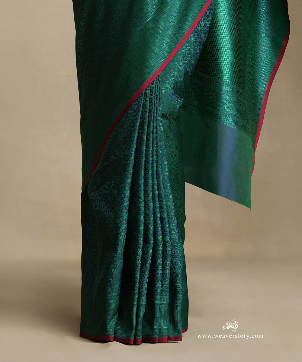 Teal_Handloom_Pure_Katan_Silk_Tanchoi_Banarasi_Saree_With_Green_Jaal_And_Pink_Selvedge_WeaverStory_04
