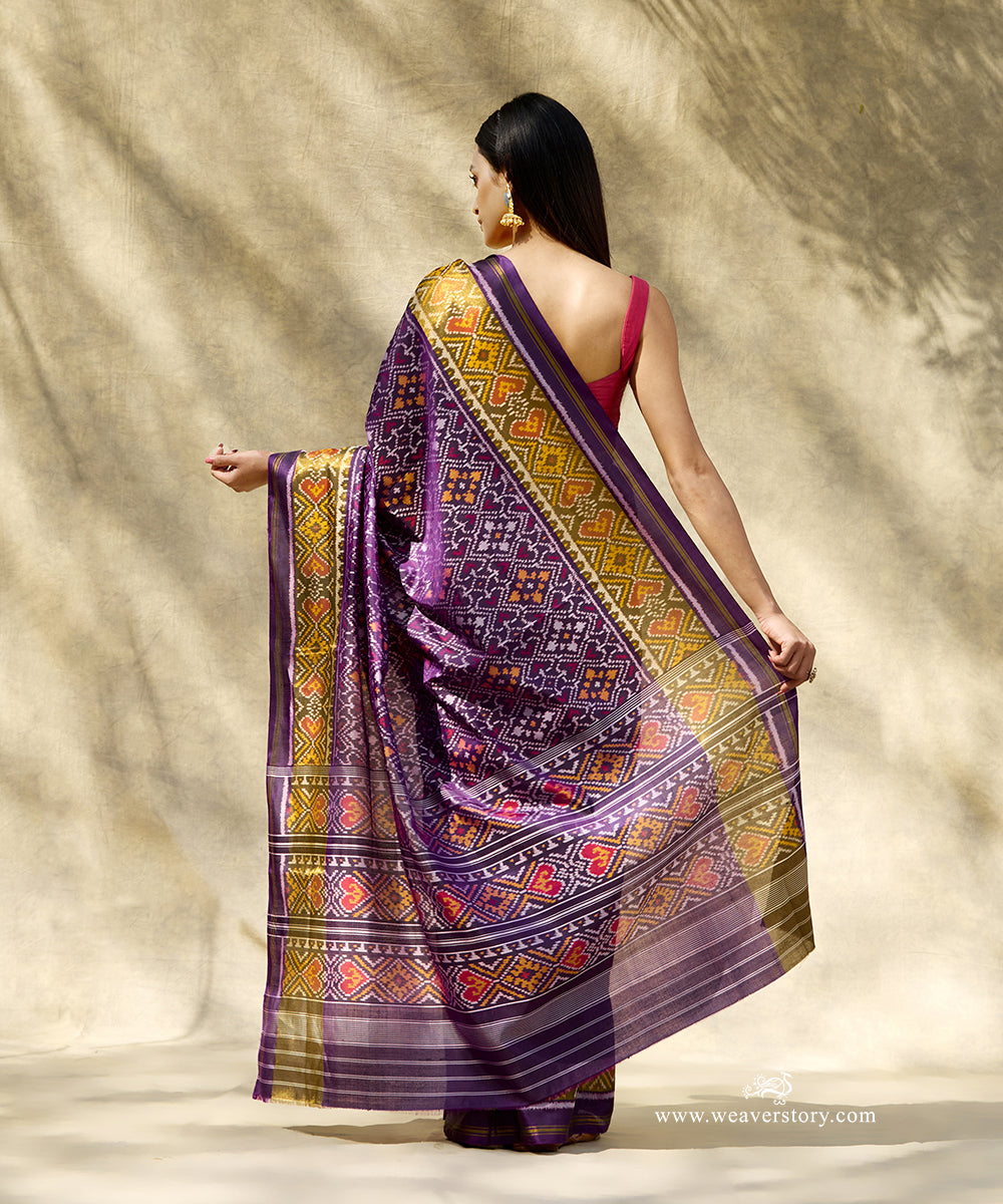 Purple_Handloom_Pure_Mulberry_Silk_Traditional_Ikat_Patola_Saree_With_Tissue_Border_WeaverStory_03