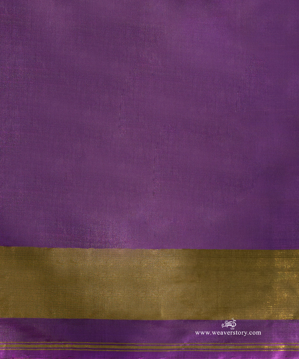 Purple_Handloom_Pure_Mulberry_Silk_Traditional_Ikat_Patola_Saree_With_Tissue_Border_WeaverStory_05