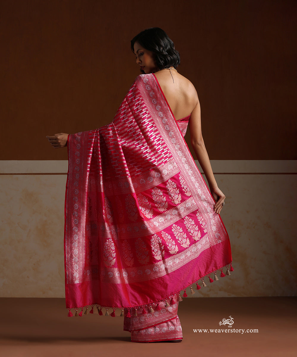 Handloom_Hot_Pink_Pure_Katan_Silk_Cutwork_Banarai_Saree_With_Gold_And_Silver_Floral_Bel_WeaverStory_03