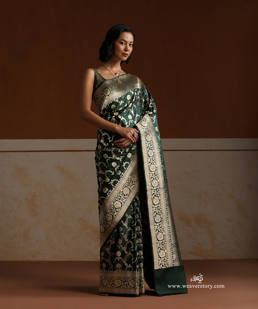 Green_Handloom_Pure_Satin_Silk_Banarasi_Saree_With_All_Over_Cutwork_Floral_Jaal_WeaverStory_02